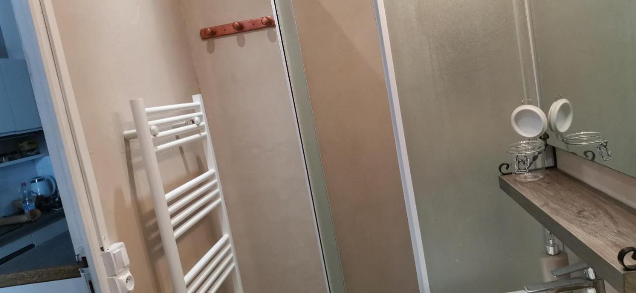 סן-קלוד Charmant Studio Au Calme A 5 Min Du Centre Ville מראה חיצוני תמונה